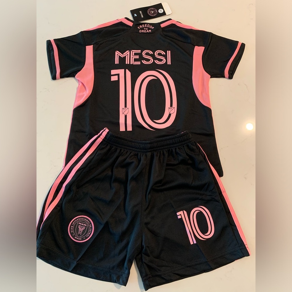 Kids Youth Medium Messi Jersey  Messi Soccer Kit Age 8-9 - Size 26
